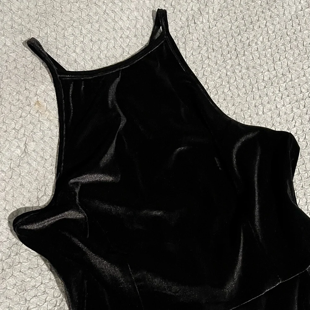 Urban Outfitters Black Velvet Jumpsuit - Picture 8 of 10